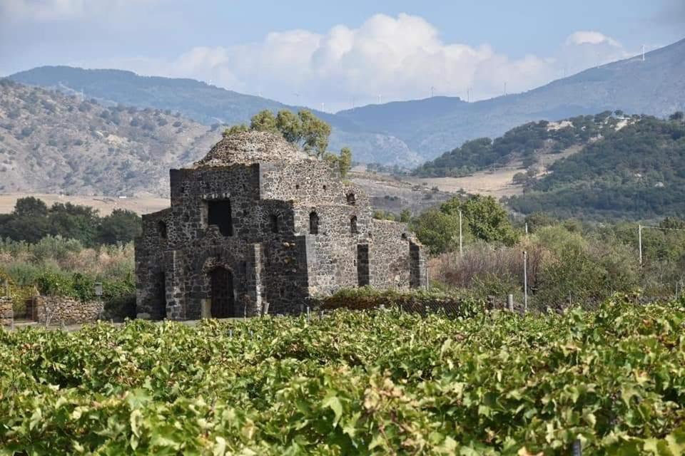 Animosa Suites Castiglione De Sicilia Exterior photo